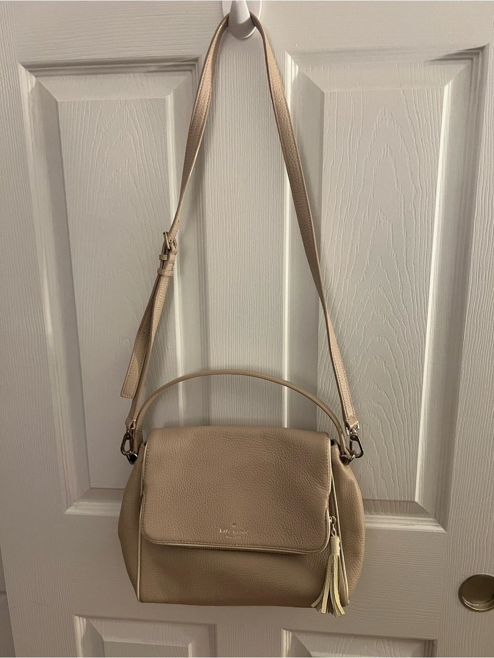 Kate Spade pebble leather hand bag with additional removable cross body strap